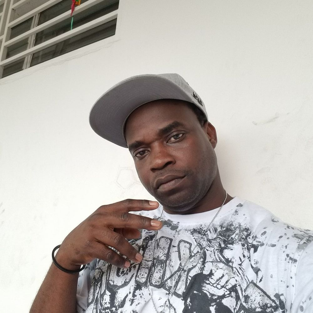 Meet your Posher, Tizè